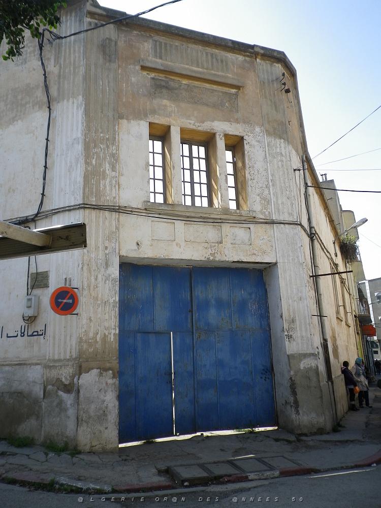 2072 ancien batiment de mecanique et de soudure  rue theus a saint-eugene en face du commissariat .JPG